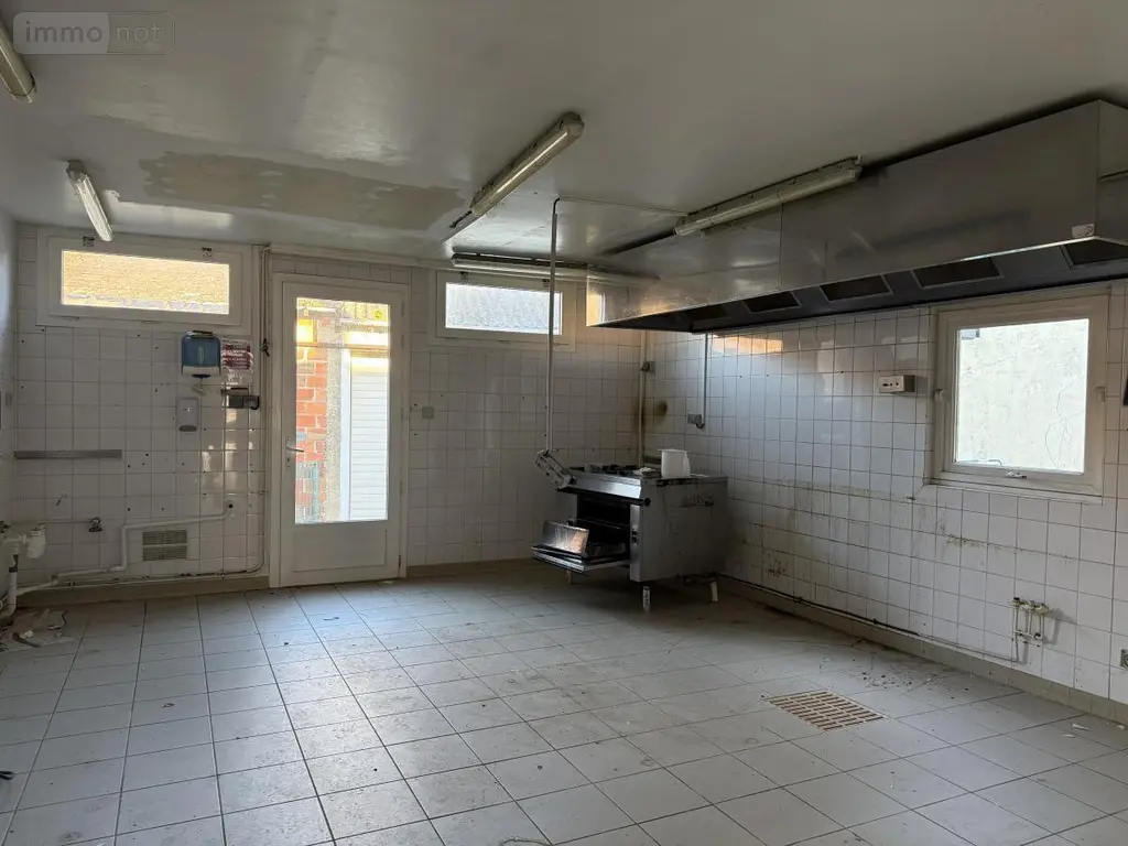 Immeuble de rapport a vendre Beaupréau-en-Mauges 49600 Maine-et-Loire 49 260 m2 146720 euros 49058-1546 005