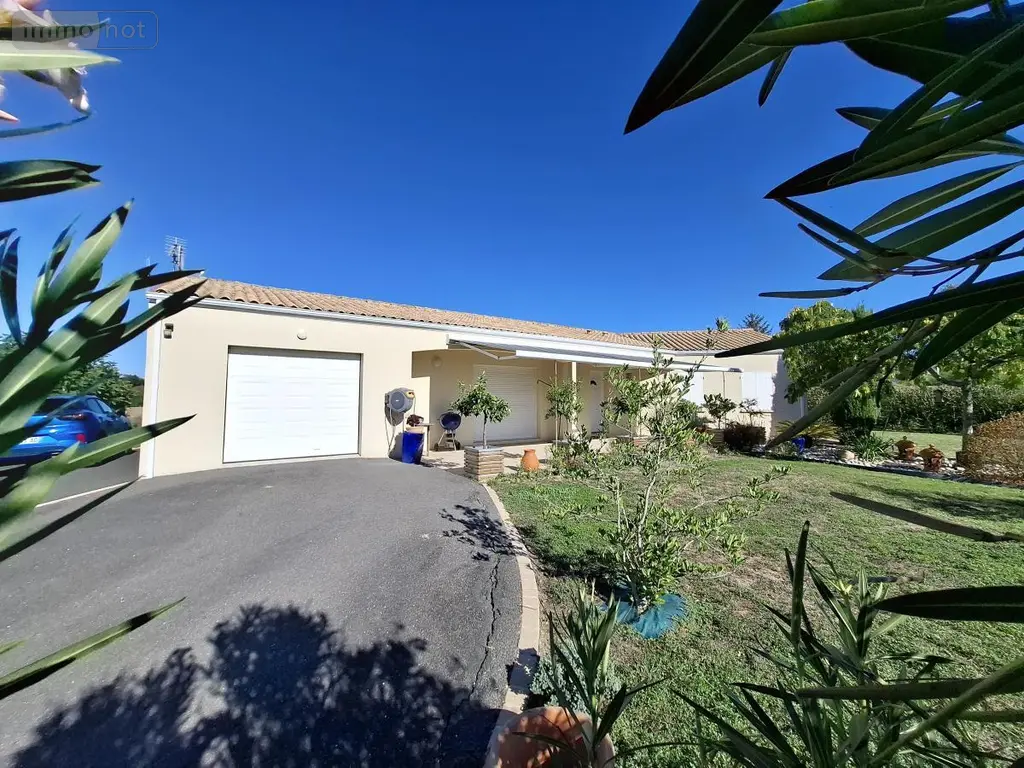 Maison a vendre Saintes 17100 Charente-Maritime 17 134 m2 5 pièces 335000 euros 17111-768 023