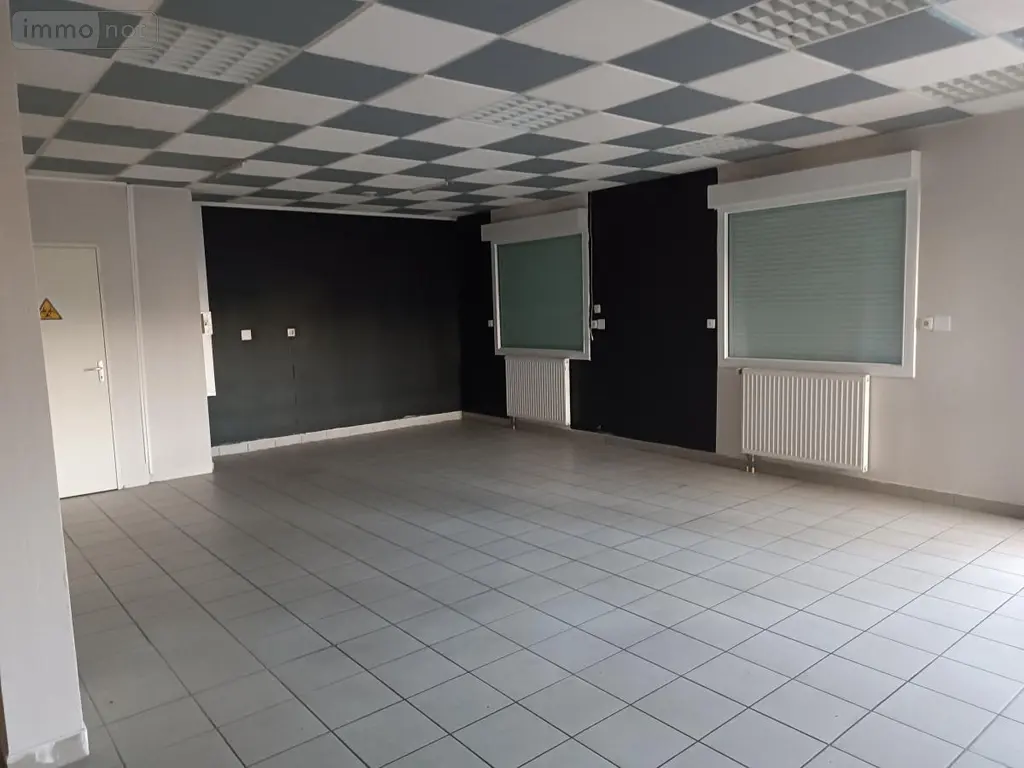 Location fonds et murs commerciaux Péronnas 01960 Ain 01 71 m2 647 euros 01083-L139 002