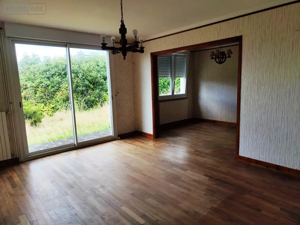 Maison a vendre Plouguernével 22110 Côtes-d'Armor 22 115 m2 6 pièces 231150 euros 56075-2523 008