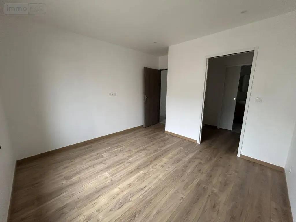 Location maison La Chapelle-des-Fougeretz 35520 Ille-et-Vilaine 35 147 m2 5 pièces 1750 euros 35060-L404 004