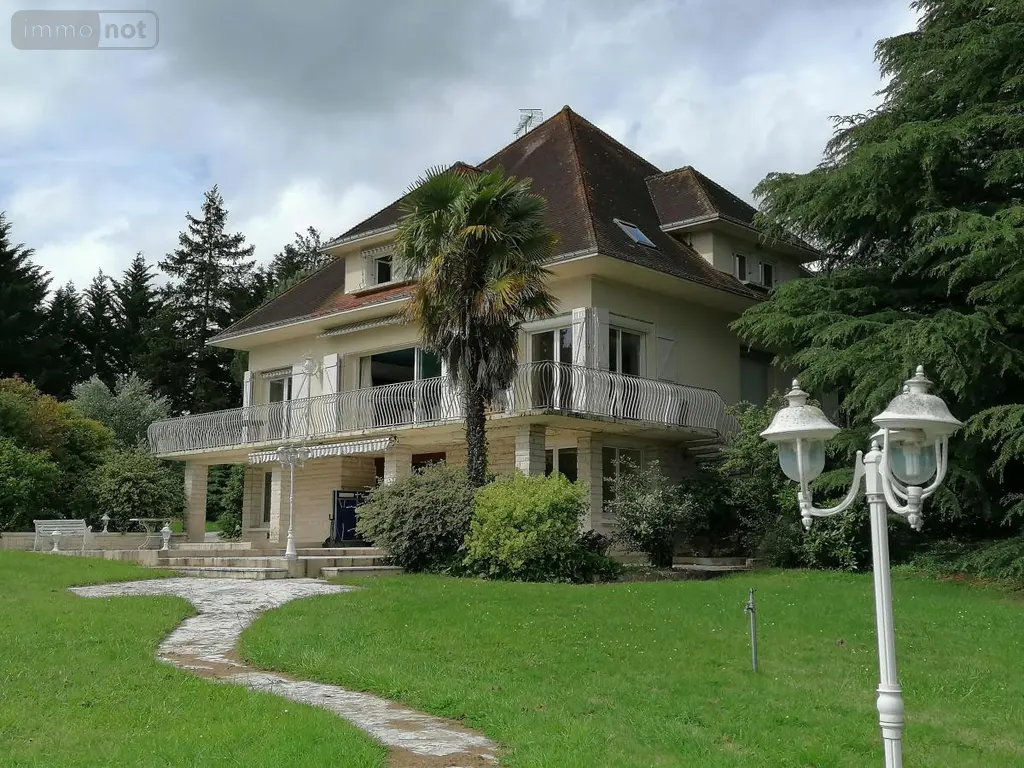 Maison a vendre Descartes 37160 Indre-et-Loire 37 414 m2 21 pièces 367500 euros 37082-299 017