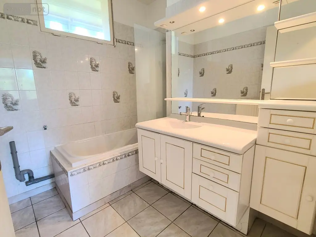 Appartement a vendre Pierrelatte 26700 Drôme 26 76 m2 4 pièces 120000 euros 26060-825 007