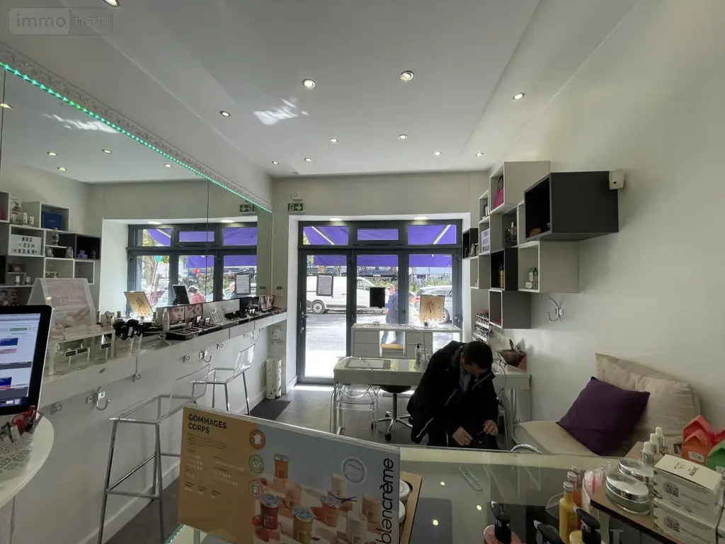 Fonds et murs commerciaux a vendre Paris 15e Arrondissement 75015 Paris 75 41 m2 3 pièces 325000 euros 75022-952 002