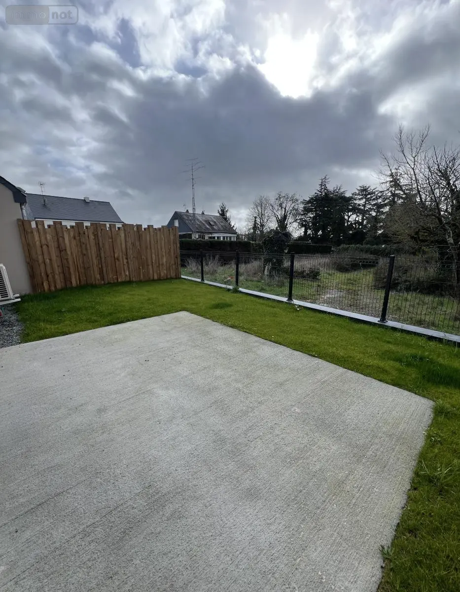 Location maison Saint-Germain-des-Prés 49170 Maine-et-Loire 49 84 m2 995 euros 49019-L249 005