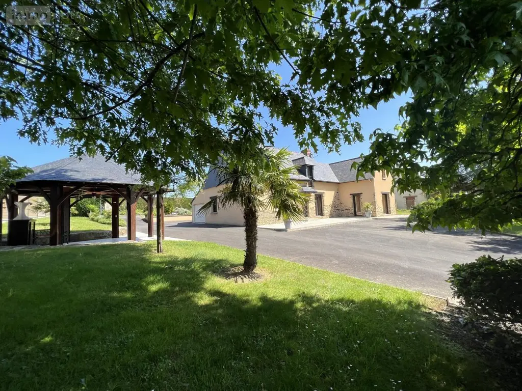 Maison a vendre Châteaugiron 35410 Ille-et-Vilaine 35 160 m2 8 pièces 405240 euros 35018-738 002