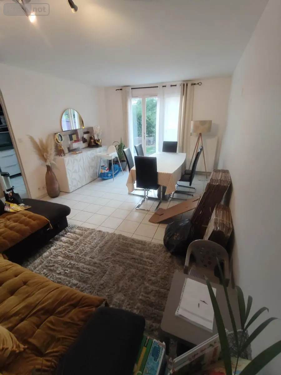 Location appartement Bourg-en-Bresse 01000 Ain 01 83 m2 886 euros 01083-L172 004
