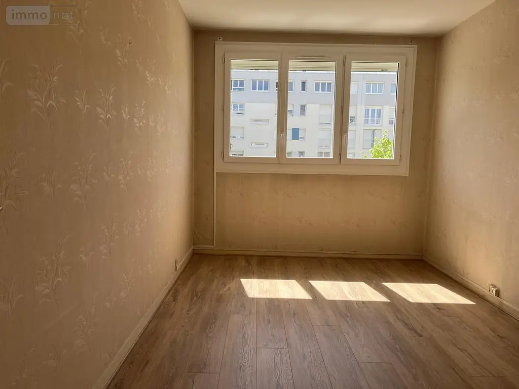 Location appartement Laval 53000 Mayenne 53 76 m2 4 pièces 775 euros 53003-L28 010