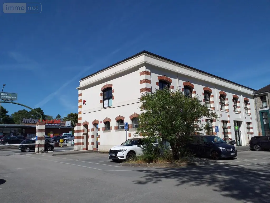 Fonds et murs commerciaux a vendre Vannes 56000 Morbihan 56 267 m2 670872 euros 56005-902 002