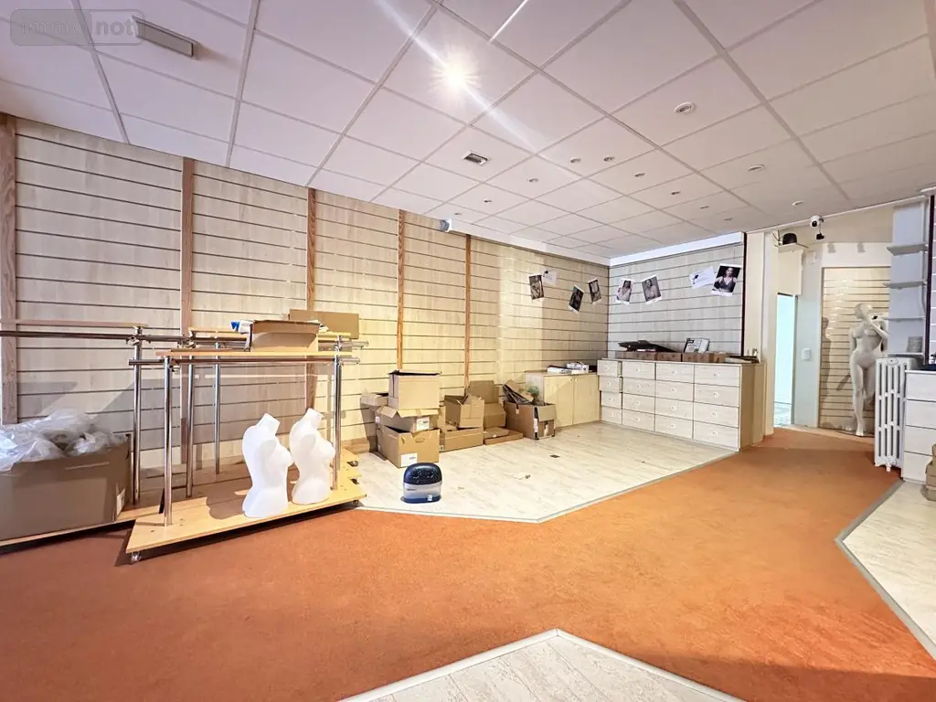 Fonds et murs commerciaux a vendre Sainte-Maure-de-Touraine 37800 Indre-et-Loire 37 180 m2 8 pièces 235500 euros 37072-666 003