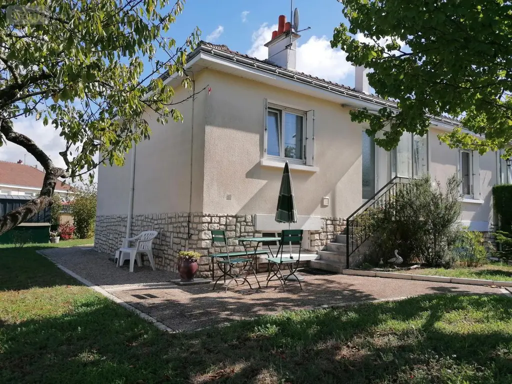 Maison a vendre Descartes 37160 Indre-et-Loire 37 83 m2 5 pièces 118650 euros 37082-325 010