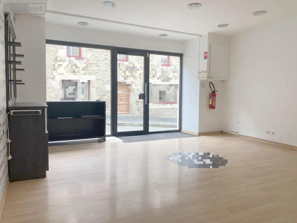 Location fonds et murs commerciaux Lannion 22300 Côtes-d'Armor 22 43 m2 650 euros 22086-L54 002