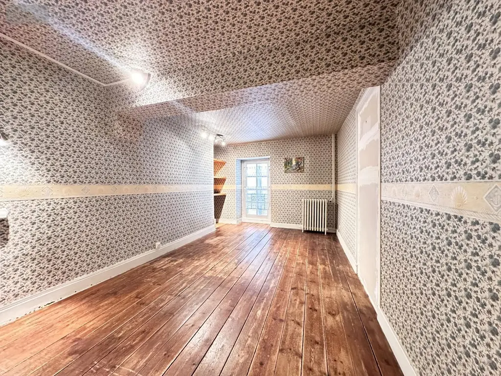 Maison a vendre Sainte-Maure-de-Touraine 37800 Indre-et-Loire 37 180 m2 8 pièces 235500 euros 37072-652 015