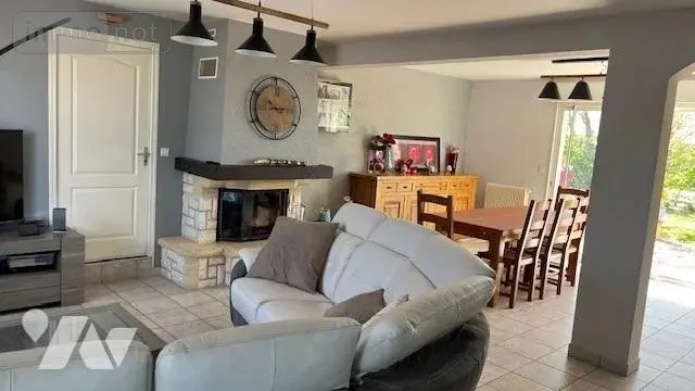 Maison a vendre Luynes 37230 Indre-et-Loire 37 174 m2 7 pièces 433000 euros 37009-2666 004
