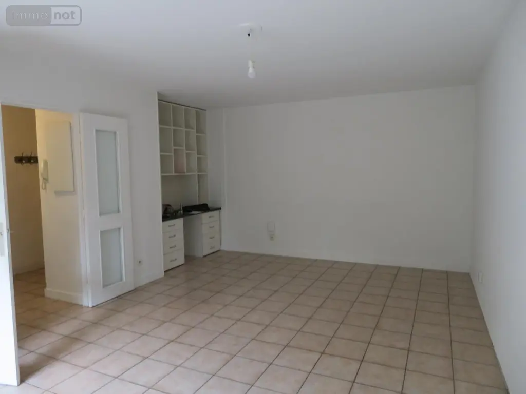 Location appartement Lyon 3e Arrondissement 69003 Rhône 69 49 m2 2 pièces 850 euros 01037-L118 004