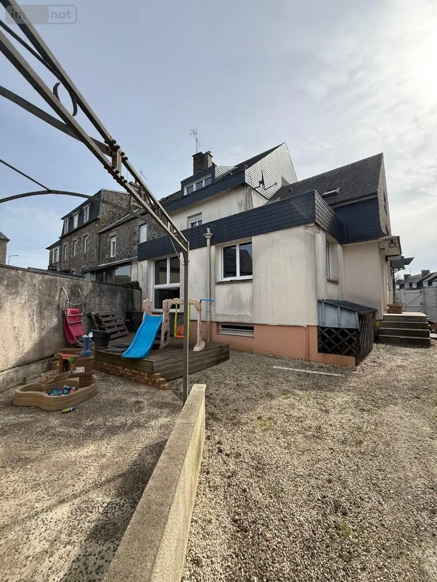 Immeuble de rapport a vendre Percy-en-Normandie 50410 Manche 50 187 m2 185350 euros 50038-2715 003