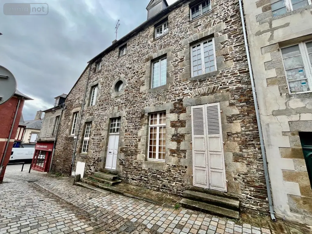 Immeuble de rapport a vendre Dol-de-Bretagne 35120 Ille-et-Vilaine 35 226 m2 220680 euros 35130-3869 001