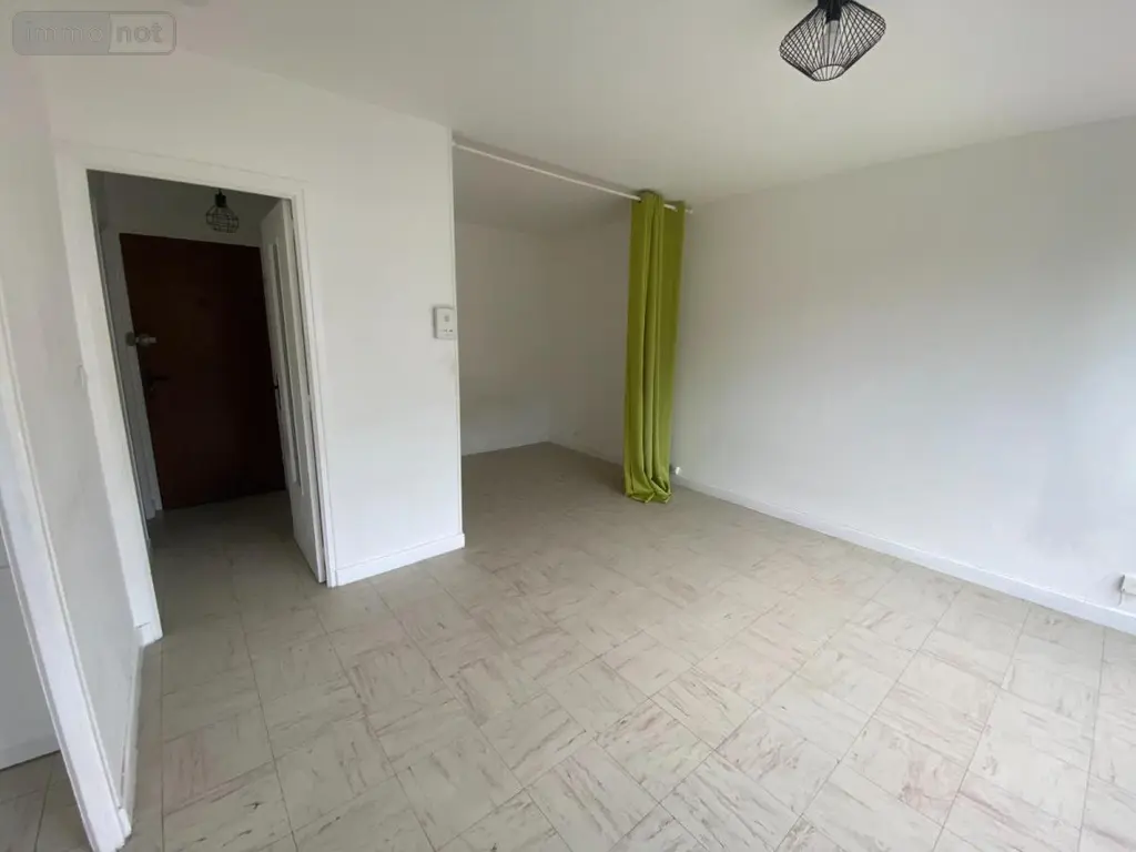 Location appartement Laon 02000 Aisne 02 32 m2 1 pièce 420 euros 02003-L253 002