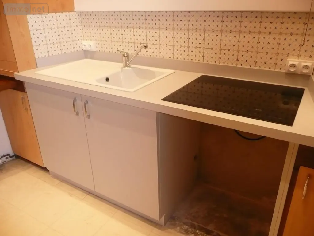 Location fonds et murs commerciaux Dole 39100 Jura 39 164 m2 1350 euros 39033-L469 010