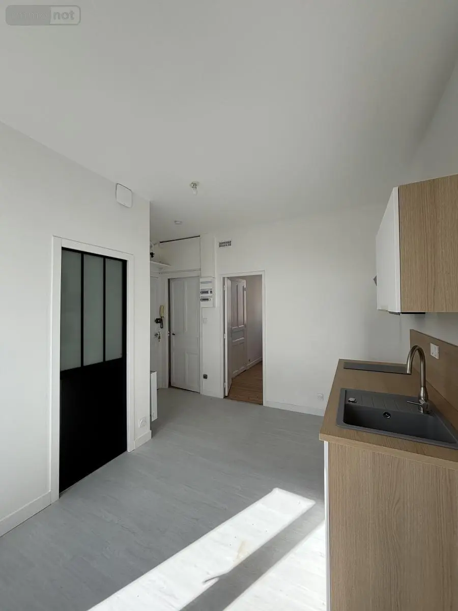 Location appartement Rennes 35700 Ille-et-Vilaine 35 37 m2 2 pièces 722 euros 35018-L1357 002