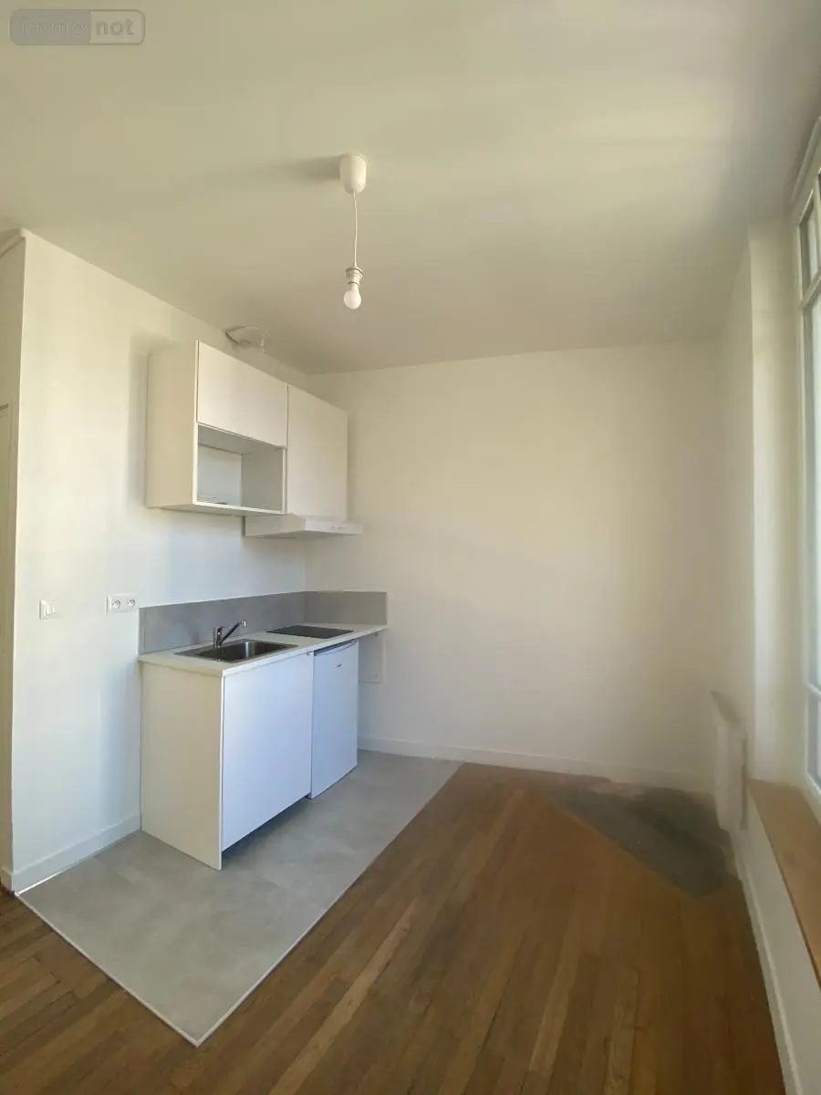Location appartement Angers 49000 Maine-et-Loire 49 13 m2 470 euros 49009-L125 003