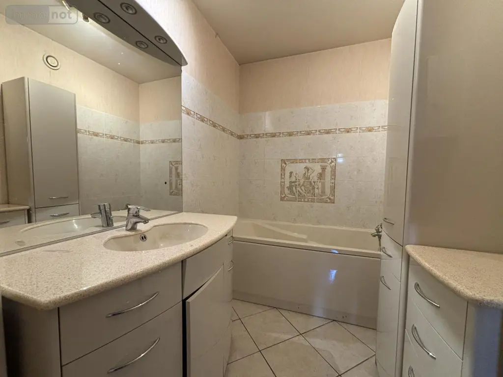 Appartement a vendre Montigny-le-Bretonneux 78180 Yvelines 78 93 m2 5 pièces 268800 euros 27063-1490 007