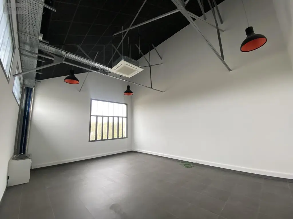 Fonds et murs commerciaux a vendre Changé 53810 Mayenne 53 56 m2 131000 euros 53007-2193 002