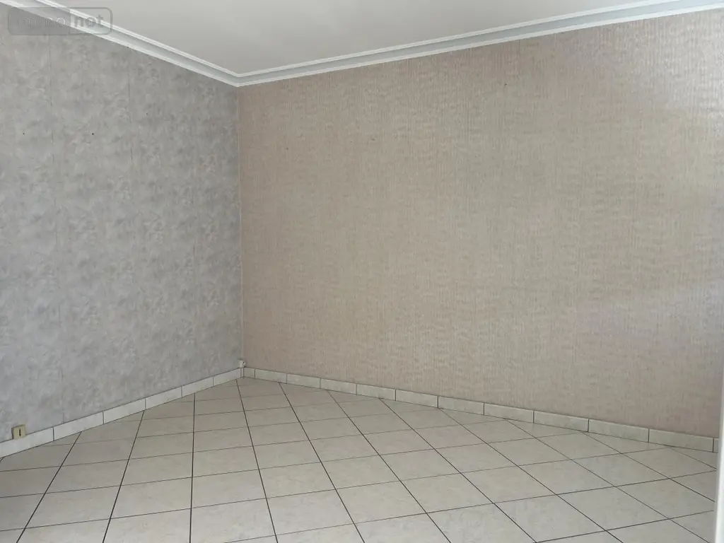 Location appartement Laval 53000 Mayenne 53 76 m2 4 pièces 775 euros 53003-L28 015