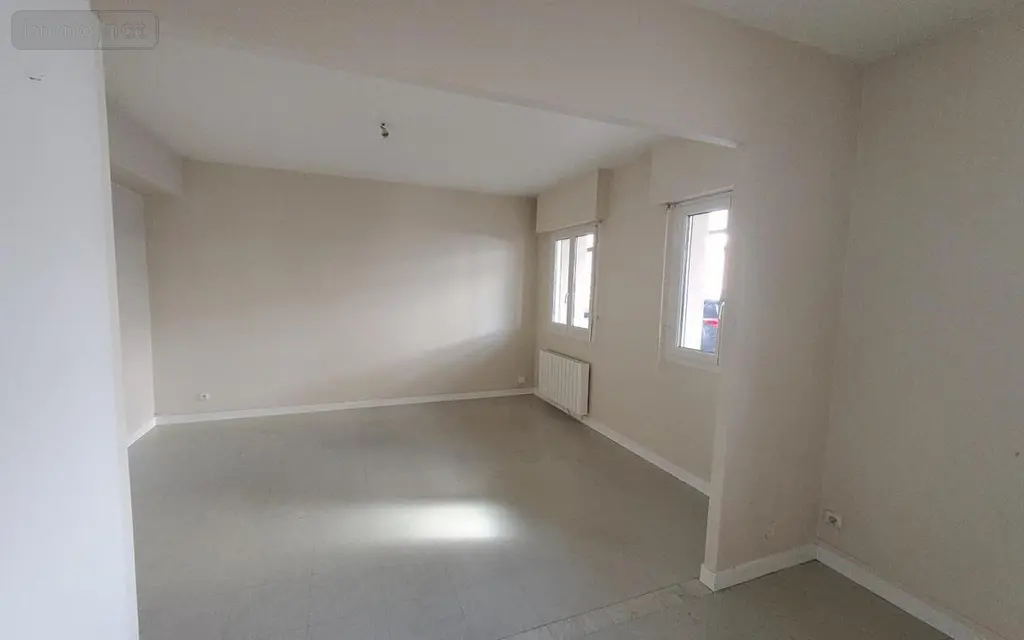 Appartement a vendre Carhaix-Plouguer 29270 Finistère 29 66 m2 3 pièces 94500 euros 29066-3853 009