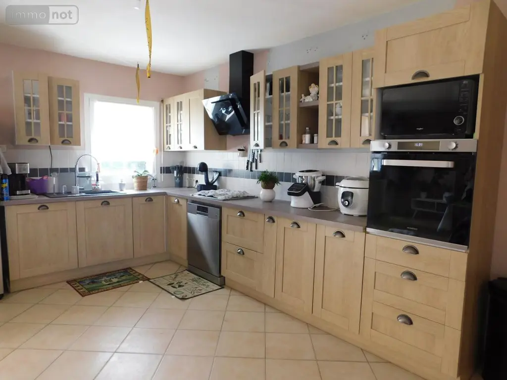 Maison a vendre Contigné 49330 Maine-et-Loire 49 165 m2 7 pièces 239550 euros 49096-1393 003
