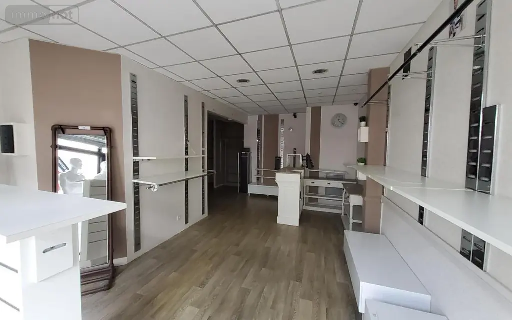 Location fonds et murs commerciaux Carhaix-Plouguer 29270 Finistère 29 70 m2 600 euros 29066-L60 008