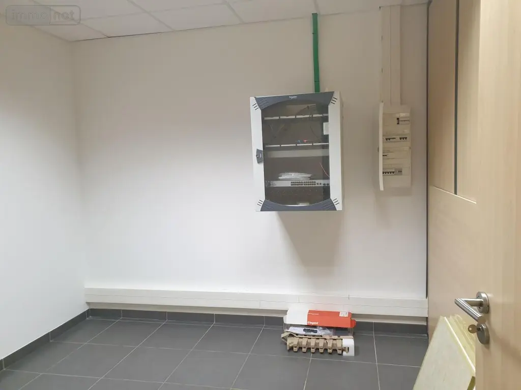 Location fonds et murs commerciaux Carvin 62220 Pas-de-Calais 62 103 m2 2000 euros 62032-L796 005