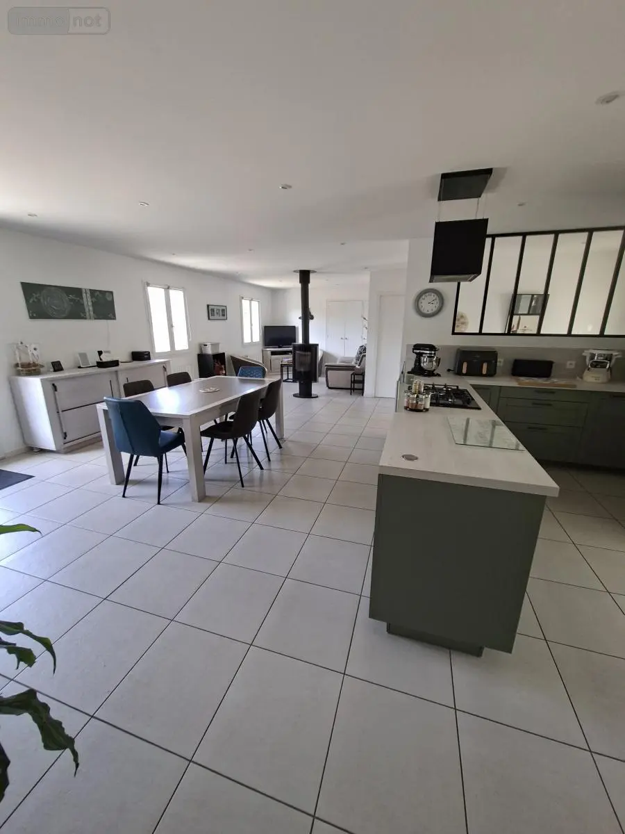 Maison a vendre Champigny-sur-Veude 37120 Indre-et-Loire 37 133 m2 229950 euros 37060-2345 001