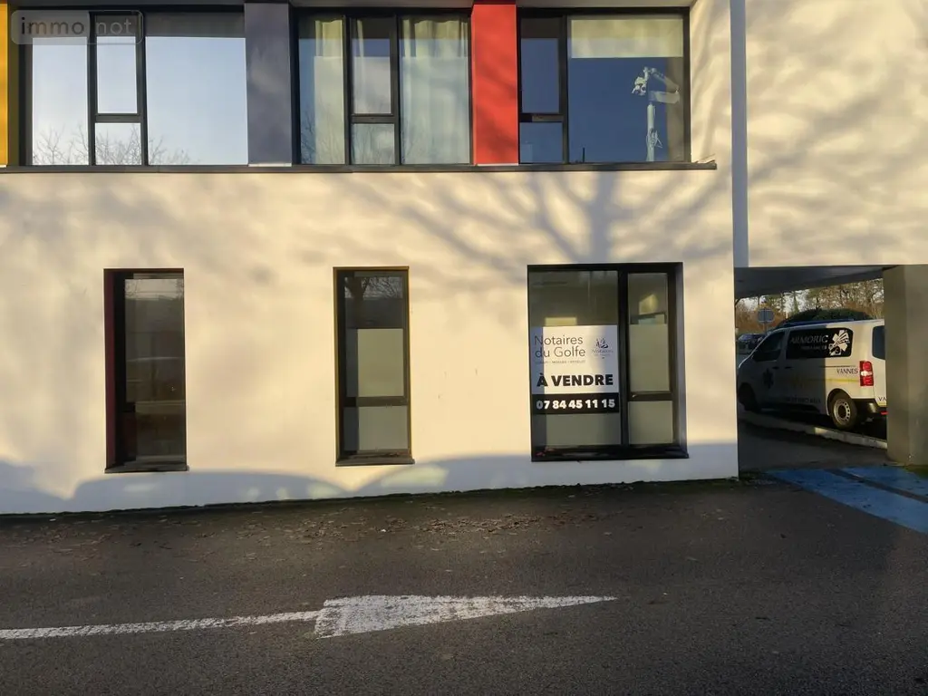 Fonds et murs commerciaux a vendre Vannes 56000 Morbihan 56 124 m2 330750 euros 56004-878 014