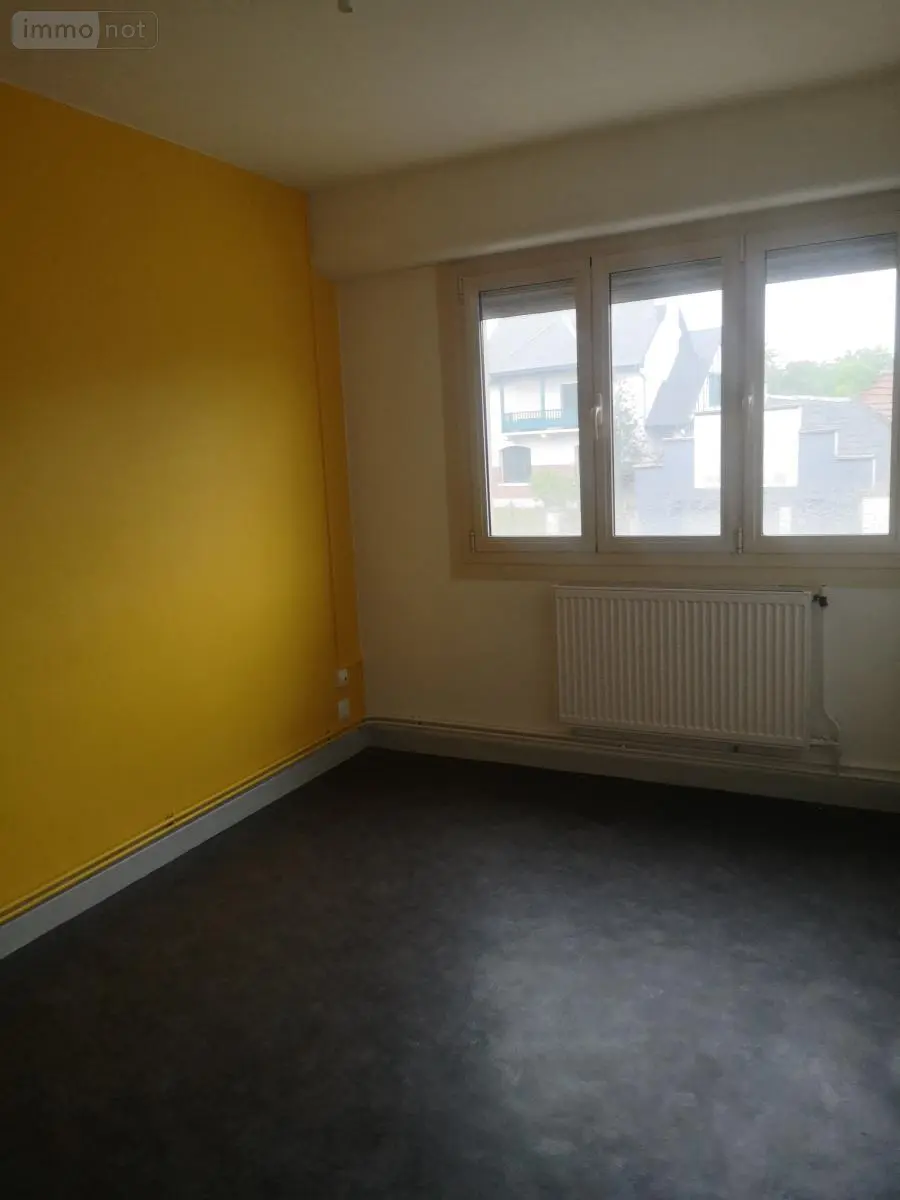Location fonds et murs commerciaux Cambrai 59400 Nord 59 378 m2 6 pièces 2800 euros 59084-L1518 010