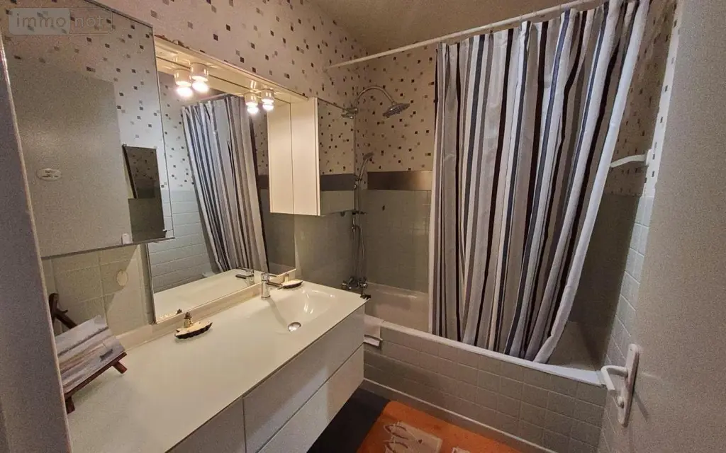 Appartement a vendre Carhaix-Plouguer 29270 Finistère 29 106 m2 5 pièces 141750 euros 29066-3732 013