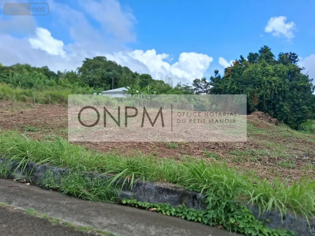Terrain a batir a vendre Le Lamentin 97232 Martinique 972 180000 euros 97207-694 001
