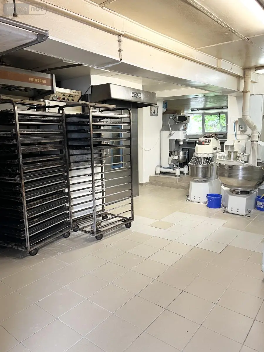 Fonds et murs commerciaux a vendre Oucques La Nouvelle 41290 Loir-et-Cher 41 205 m2 69960 euros 41029-60 008