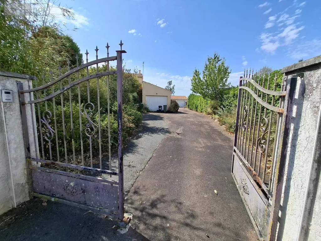 Maison a vendre Corme-Royal 17600 Charente-Maritime 17 169 m2 8 pièces 288530 euros 17111-754 029