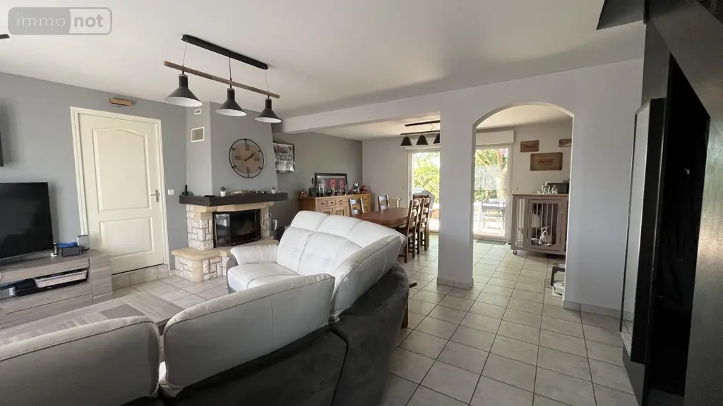 Maison a vendre Luynes 37230 Indre-et-Loire 37 174 m2 7 pièces 433000 euros 37009-2666 003