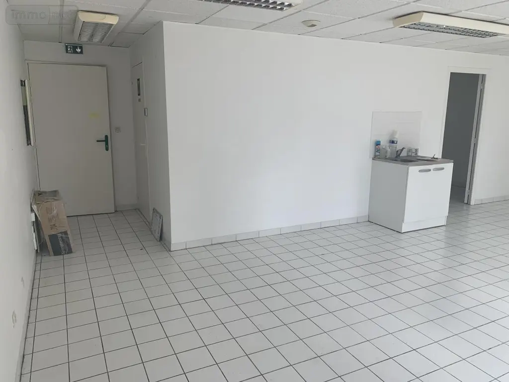 Location fonds et murs commerciaux Arras 62000 Pas-de-Calais 62 46 m2 2 pièces 650 euros 62135-L1059 003