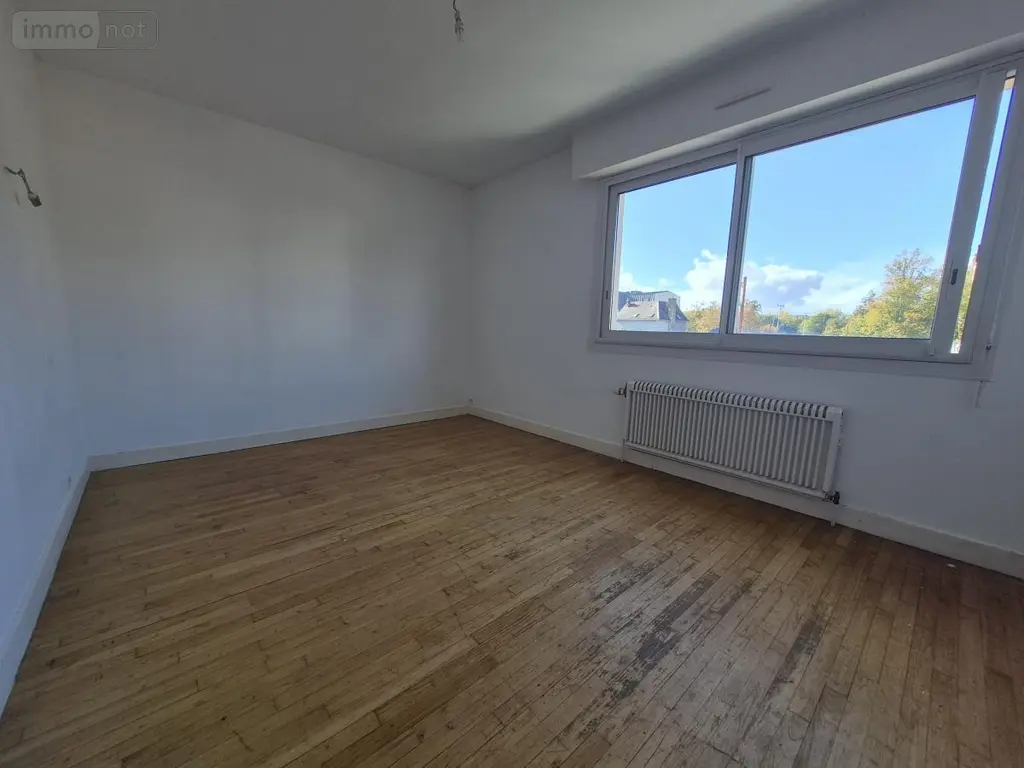 Fonds et murs commerciaux a vendre Pontivy 56300 Morbihan 56 213 m2 312960 euros 56076-1401 009