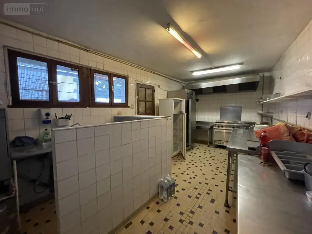 Fonds et murs commerciaux a vendre Carnac 56340 Morbihan 56 180 m2 6 pièces 778440 euros 56041-761 003