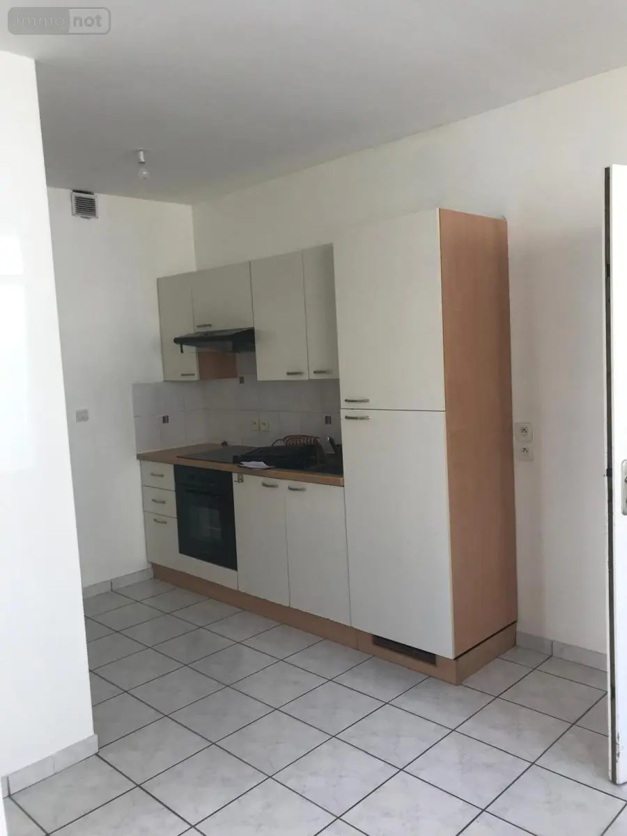 Location appartement Château-Renault 37110 Indre-et-Loire 37 50 m2 480 euros 37007-L446 002