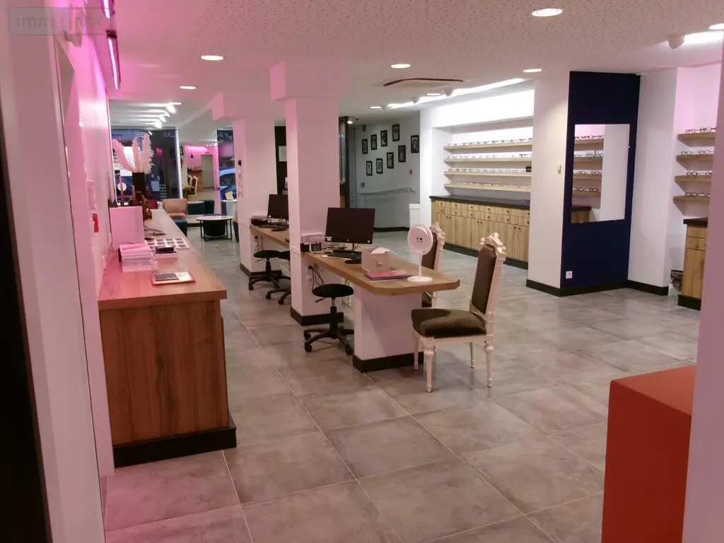 Location fonds et murs commerciaux Béthune 62400 Pas-de-Calais 62 196 m2 3700 euros 62023-L1412 012