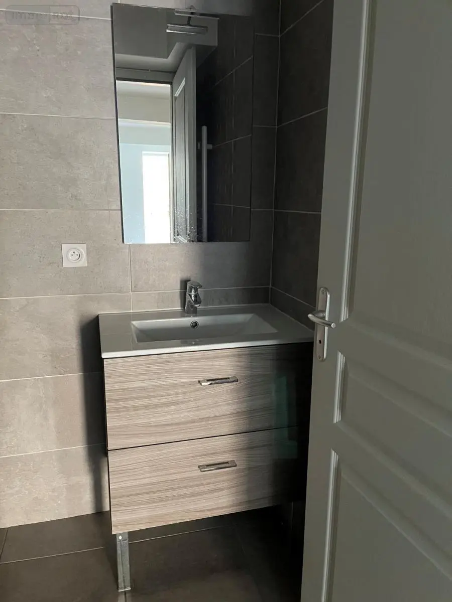 Appartement a vendre Trévoux 01600 Ain 01 42 m2 2 pièces 115000 euros 01070-815 005