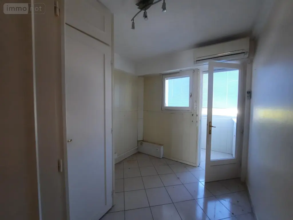 Appartement a vendre Saint-Gilles-Croix-de-Vie 85800 Vendée 85 65 m2 3 pièces 257400 euros 85091-5181 011