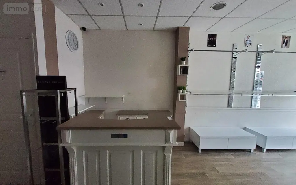 Location fonds et murs commerciaux Carhaix-Plouguer 29270 Finistère 29 70 m2 600 euros 29066-L60 010