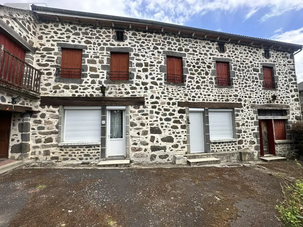 Maison a vendre Coren 15100 Cantal 15 200 m2 82680 euros 15046-88 001
