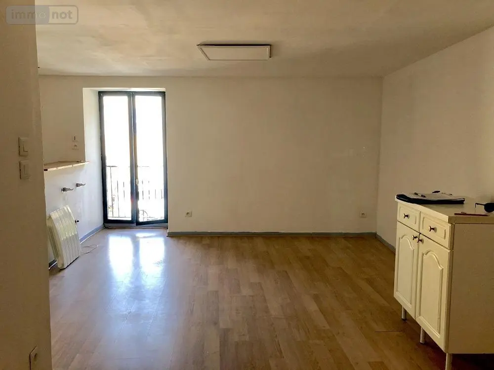 Immeuble de rapport a vendre Crosmières 72200 Sarthe 72 114 m2 105000 euros 72068-2121 009